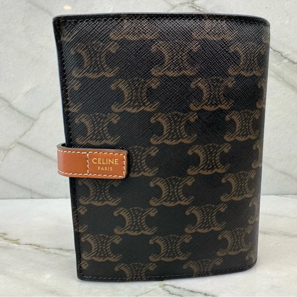 Celine Triomphe Logo Travel Kit - Picture 9 of 13